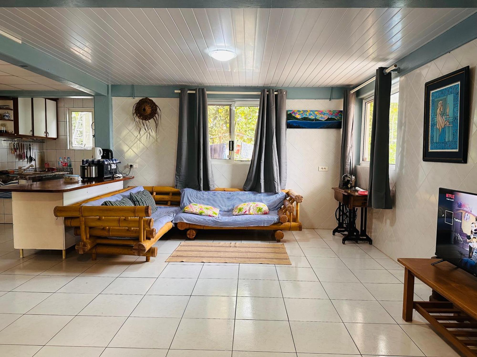 Meri Lodge Huahine Fare Exterior photo